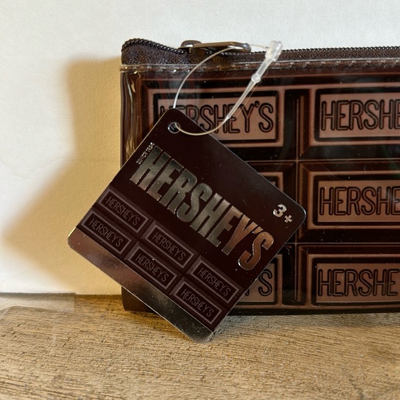 4 NEW Hershey’s milk chocolate Pencil or Make-Up Case • 7.5” x 3” • Zipper Top - Picture 4 of 6